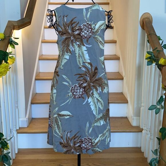 ✨ Soft Surroundings Grey Tropical Sleeveless Sun Dress✨ - Picture 6 of 11